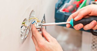 Электромонтажные работы Дагестанские Огни цена 460 руб Электрика под ключ