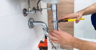 Сантехнические работы Дагестанские Огни цена 460 руб. Услуги сантехника