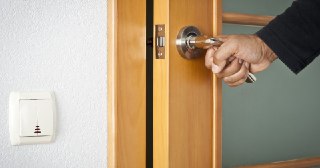 Установка дверей Дагестанские Огни цена от 1329 руб.